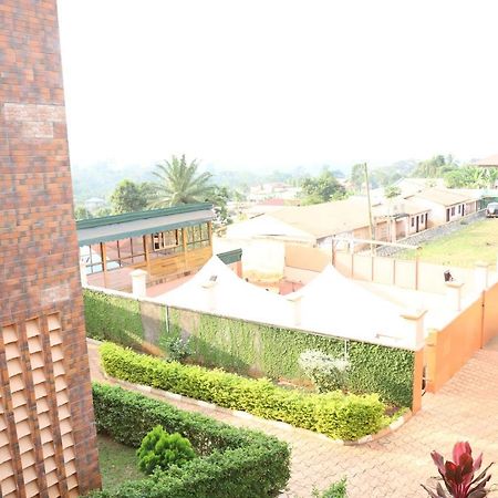 דירות Yaoundé Vegas House מראה חיצוני תמונה
