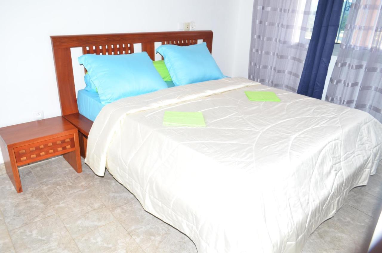 דירות Yaoundé Vegas House מראה חיצוני תמונה