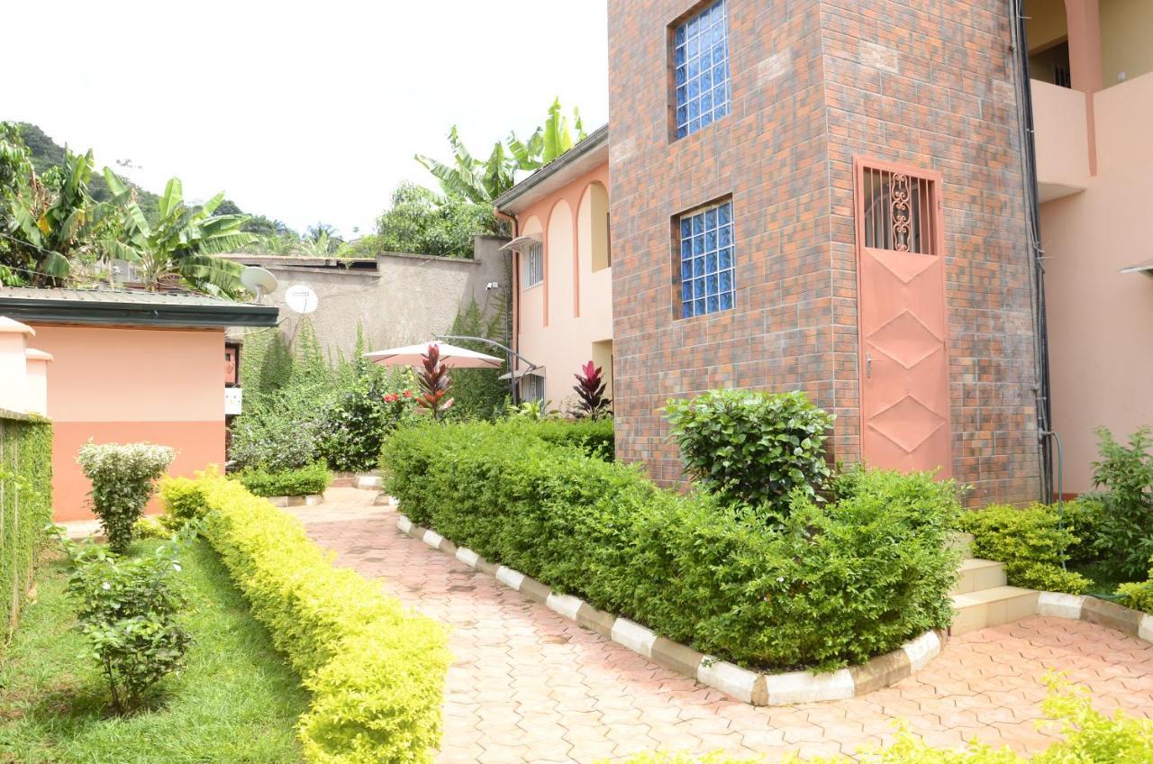דירות Yaoundé Vegas House מראה חיצוני תמונה