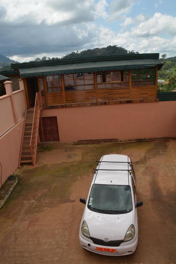 דירות Yaoundé Vegas House מראה חיצוני תמונה